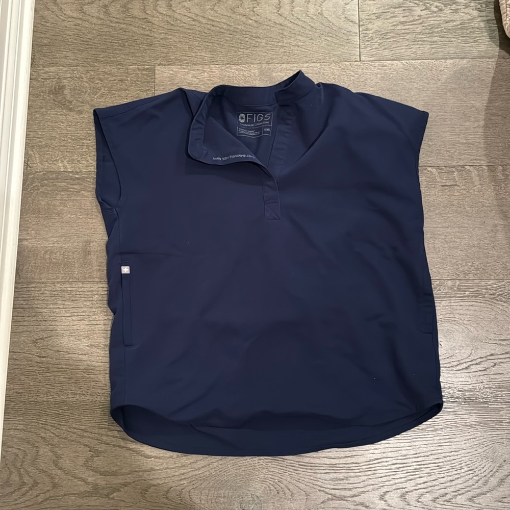 Figs XXSP Navy top